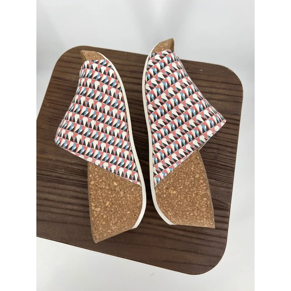 Donald Pliner Ginie-08 Geo Jungle Print Wedge Sandals, Size 7.5 — NWT
